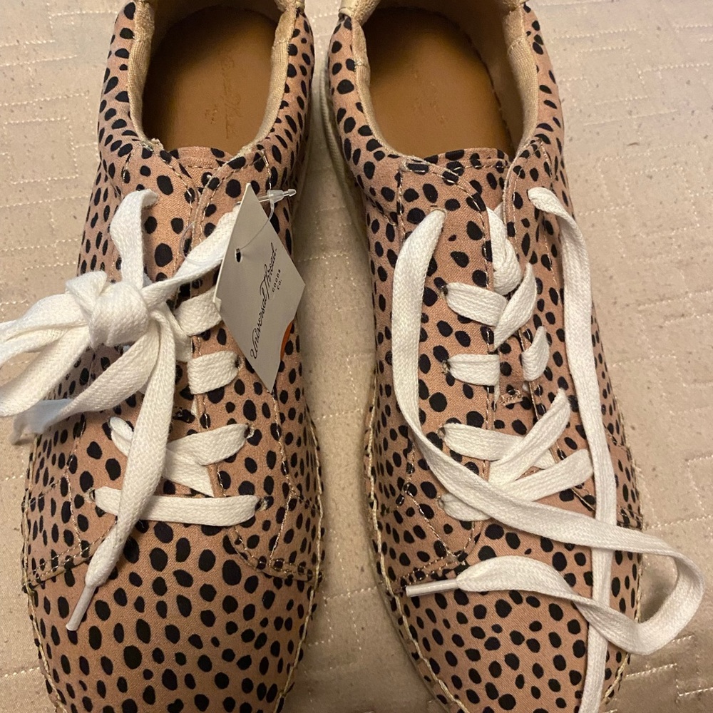 Universal Thread Shaelyn Espadrille Animal Print Lace Up Sneakers